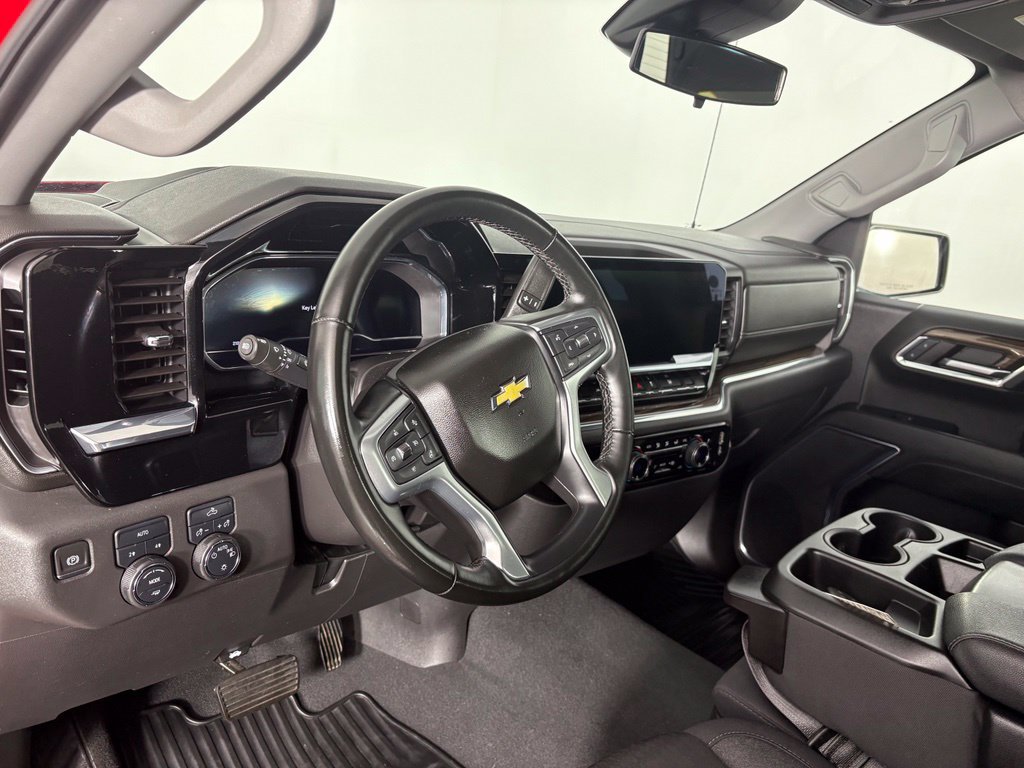 Used 2024 Chevrolet Silverado 1500 LT AWD/4WD image 17
