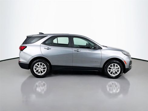 Used 2023 Chevrolet Equinox LS w/ Driver Confidence II Package AWD/4WD image 10