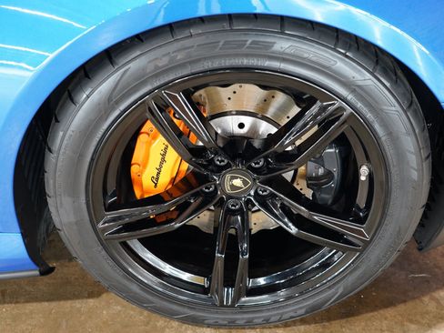 Used 2020 Lamborghini Huracan EVO RWD image 71