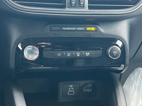 New 2026 Ford Escape SE image 19