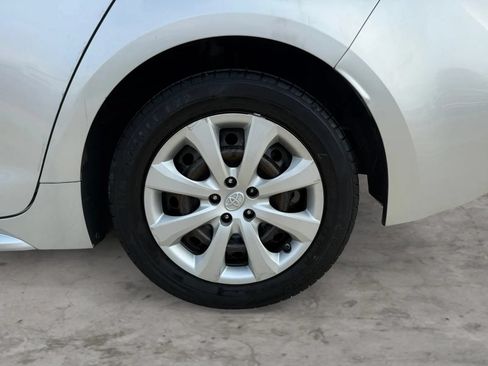 Used 2020 Toyota Corolla LE FWD image 42