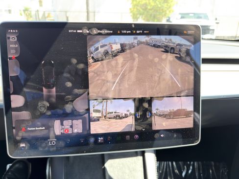 Used 2022 Tesla Model Y Performance AWD/4WD image 30