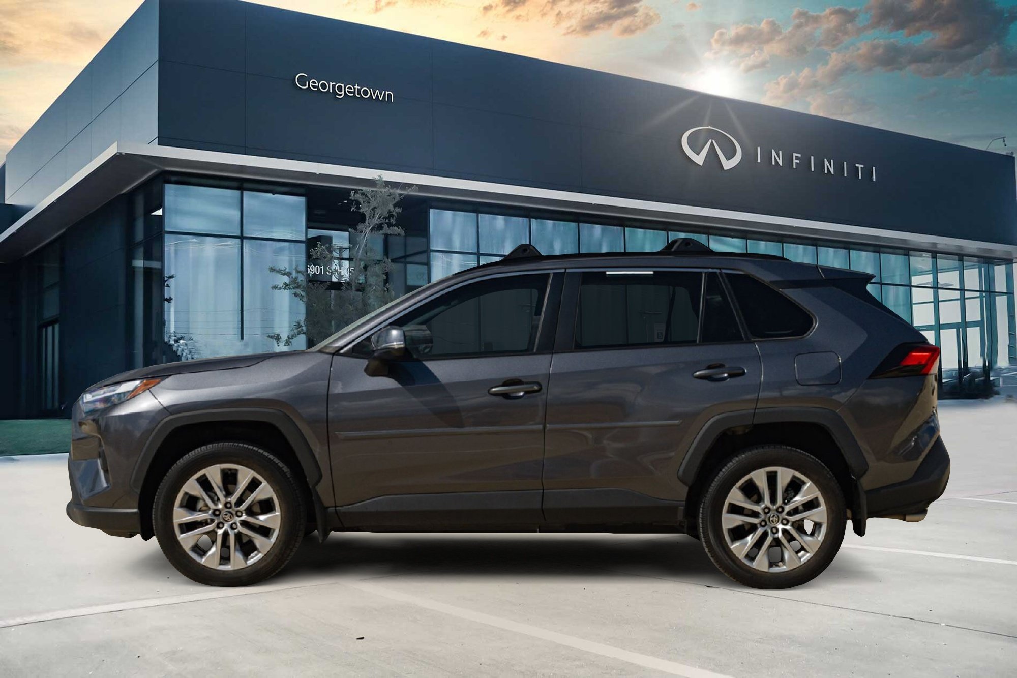 Used 2024 Toyota RAV4 XLE Premium FWD image 7