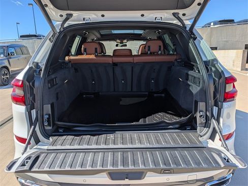 Used 2019 BMW X5 xDrive40i w/ M Sport Package image 12