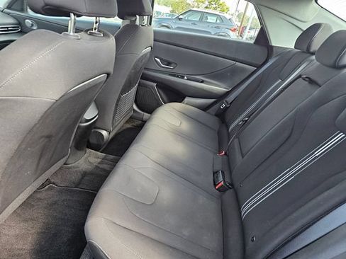 Used 2021 Hyundai Elantra SEL w/ Convenience + Premium Package FWD image 8