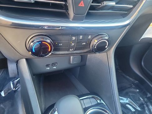 New 2026 Buick Encore GX Preferred image 16