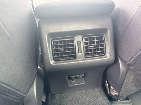 Used 2025 Toyota Camry LE w/ Convenience Package image 12