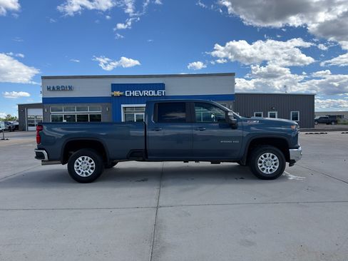 Used 2025 Chevrolet Silverado 2500 LT AWD/4WD image 7