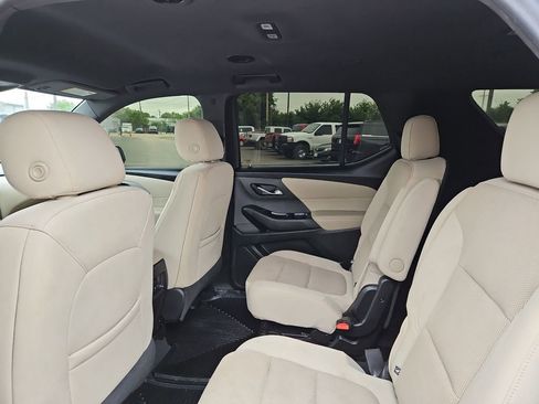 Used 2022 Chevrolet Traverse LT AWD/4WD image 16