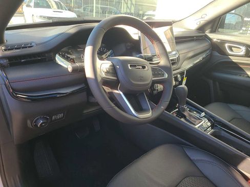 New 2024 Jeep Compass Trailhawk w/ Sun and Sound Group image 24