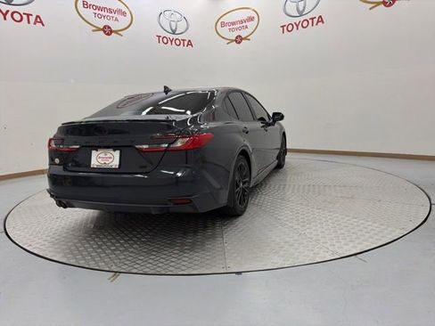 Used 2026 Toyota Camry SE FWD image 8