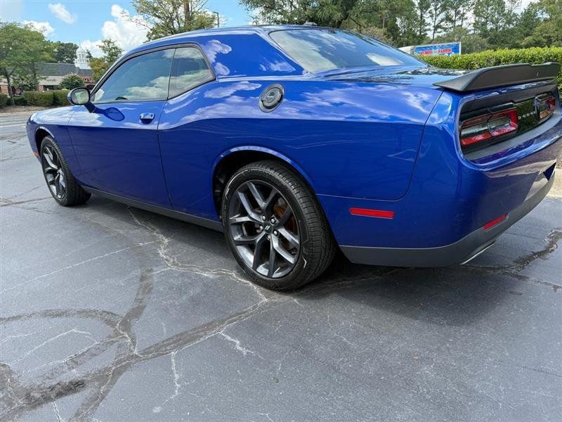 Used 2019 Dodge Challenger SXT w/ Blacktop Package RWD image 3