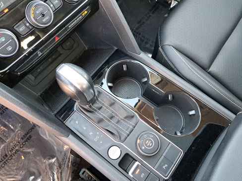 Used 2022 Volkswagen Atlas SEL R-Line image 26