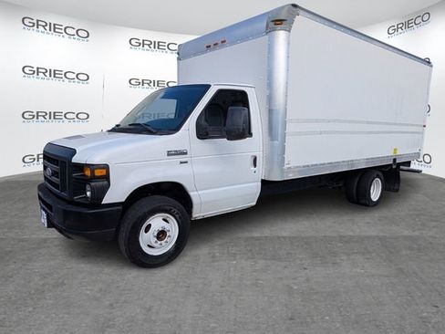 Used 2015 Ford E-350 and Econoline 350 Super Duty image 3