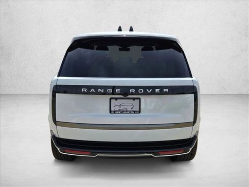 New 2026 Land Rover Range Rover SE image 8