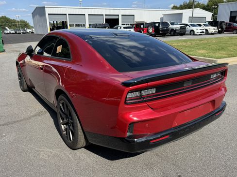 Used 2024 Dodge Charger Daytona Scat Pack w/ Plus Group AWD/4WD image 7