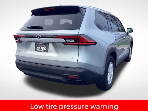 Used 2025 Toyota Grand Highlander AWD image 10