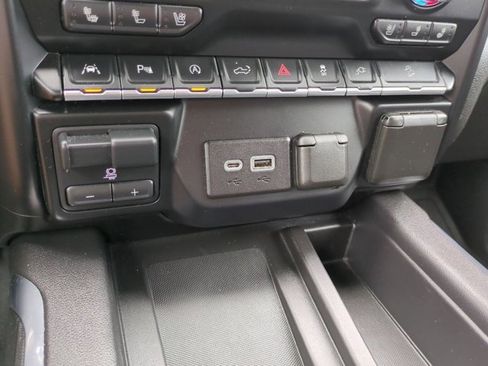 Used 2019 GMC Sierra 1500 AT4 w/ AT4 Premium Package image 22