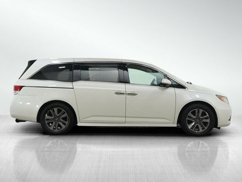 Used 2016 Honda Odyssey Touring Elite image 6