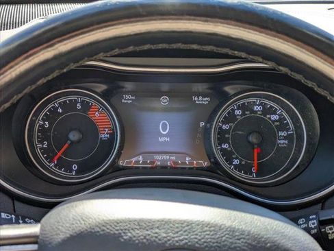 Used 2020 Jeep Cherokee Limited image 10