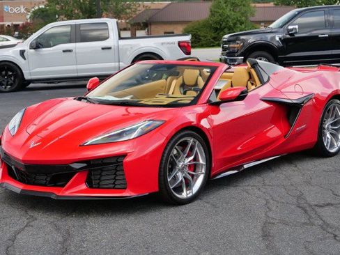 Used 2026 Chevrolet Corvette Z06 RWD image 6
