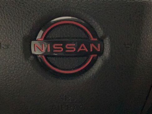 Used 2024 Nissan Titan PRO-4X w/ Pro-4x Convenience Package AWD/4WD image 40