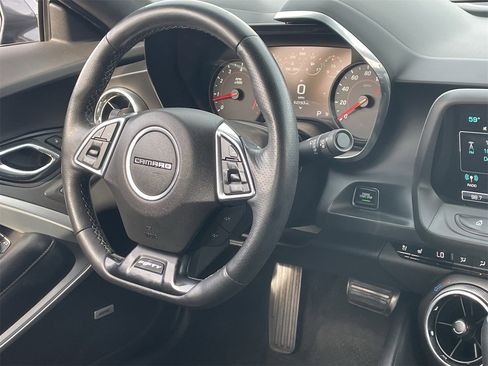 Used 2017 Chevrolet Camaro SS image 13