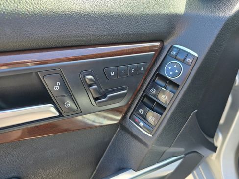 Used 2013 Mercedes-Benz GLK 350 4MATIC image 34