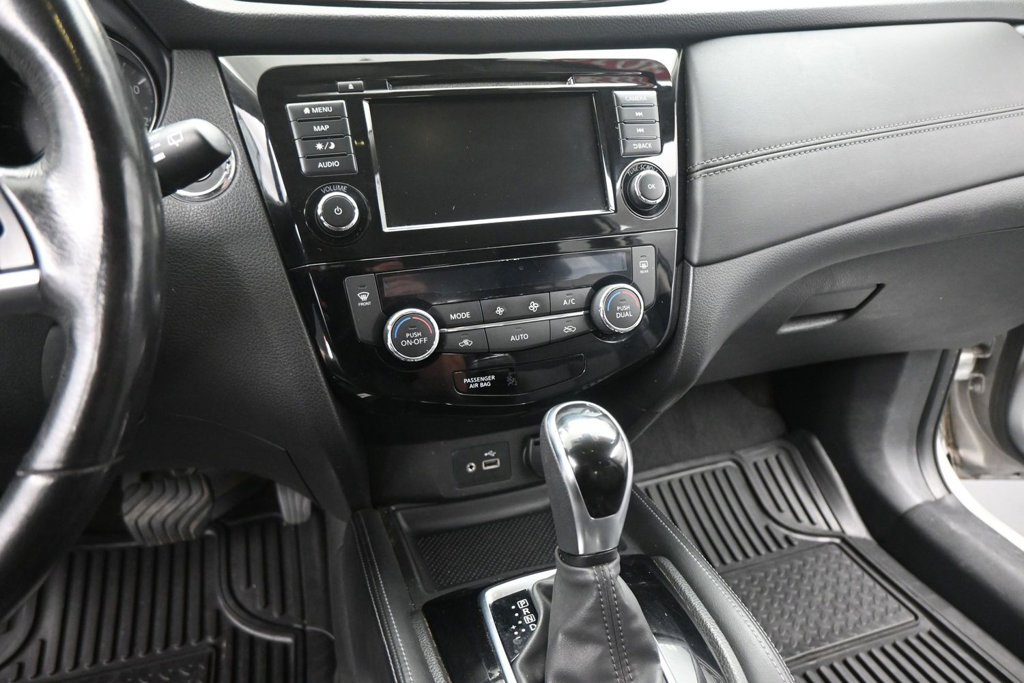 Used 2018 Nissan Rogue SL FWD image 13