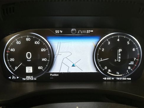 Used 2021 Volvo XC60 T5 Momentum image 29