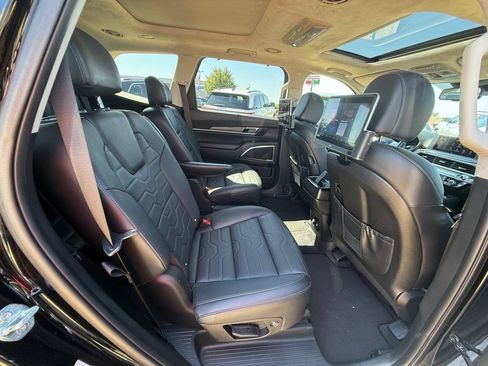 Used 2022 Kia Telluride SX w/ SX Prestige Package AWD/4WD image 42