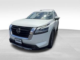 Used 2023 Nissan Pathfinder SL w/ SL Premium Package AWD/4WD video 2