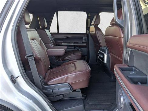 Used 2024 Ford Expedition Limited image 22