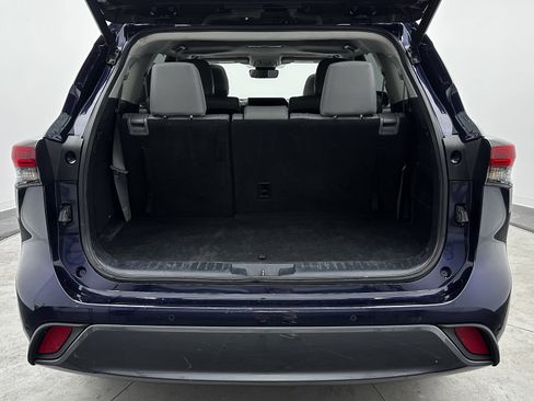 Used 2023 Toyota Highlander Limited image 33