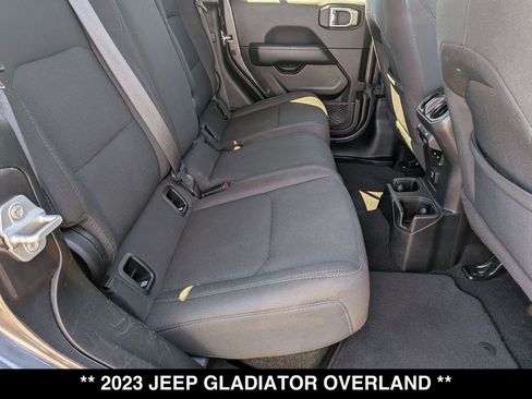 Used 2023 Jeep Gladiator Overland AWD/4WD image 25