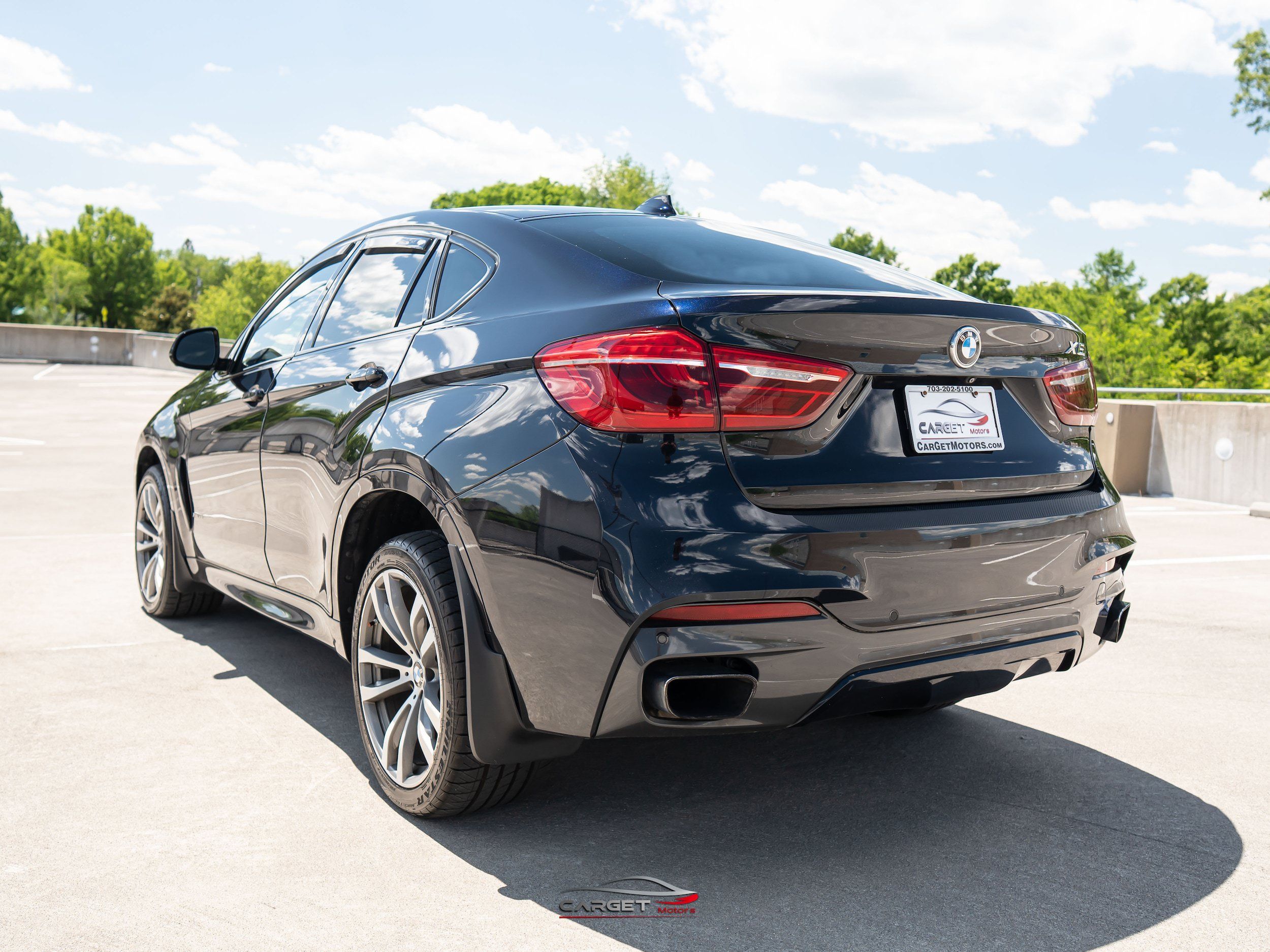 Used 2017 BMW X6 xDrive50i w/ Dynamic Handling Package AWD/4WD image 5