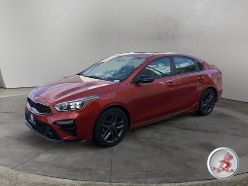 Used 2021 Kia Forte GT-Line w/ GT-Line Premium Package FWD image 3