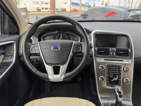 Used 2016 Volvo XC60 T5 Premier image 25