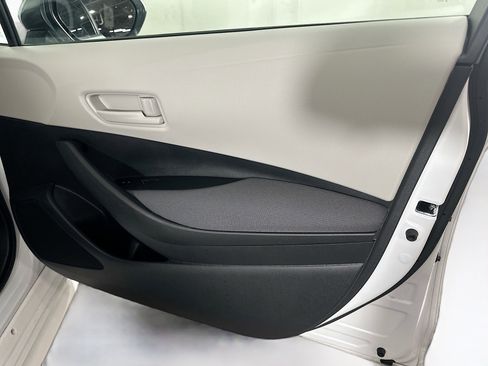 Used 2026 Toyota Corolla LE image 30