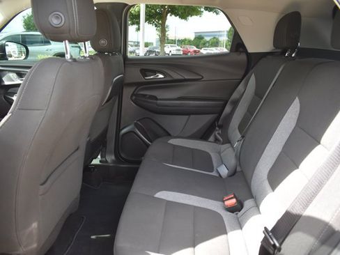 Used 2023 Chevrolet TrailBlazer LT FWD image 15