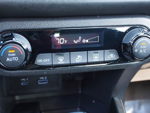 Used 2024 Nissan Kicks SR FWD image 24
