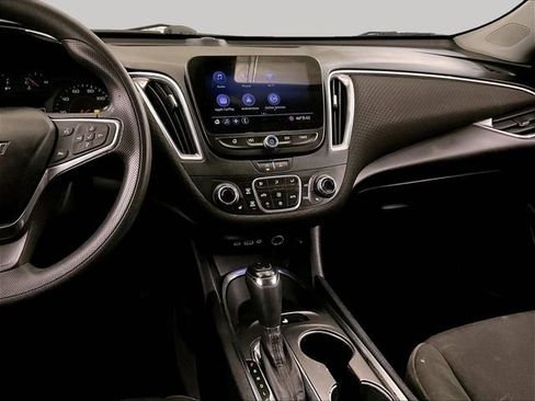 Used 2020 Chevrolet Malibu LT FWD image 6