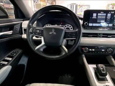 Used 2022 Mitsubishi Outlander SEL image 5