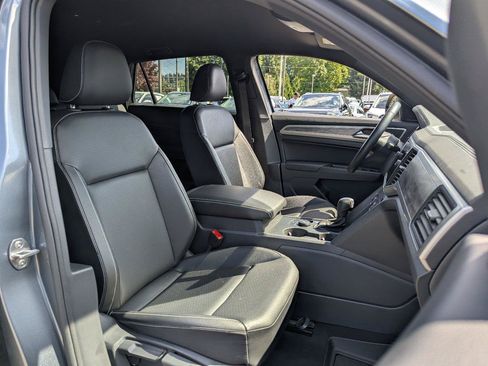 Used 2020 Volkswagen Atlas Cross Sport SE AWD/4WD image 32