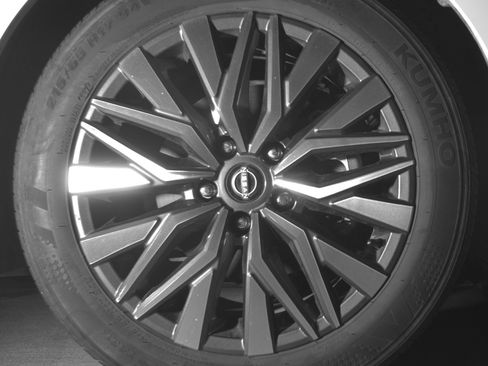 Used 2025 Nissan Altima 2.5 SV FWD image 13
