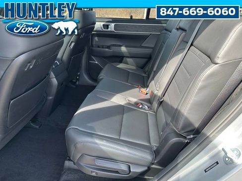 Used 2025 Hyundai Santa Fe Limited AWD/4WD image 17