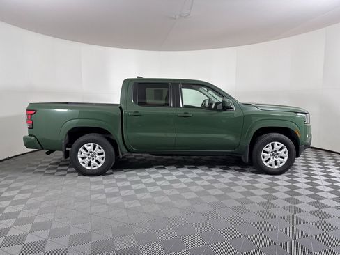 Used 2022 Nissan Frontier SV image 11