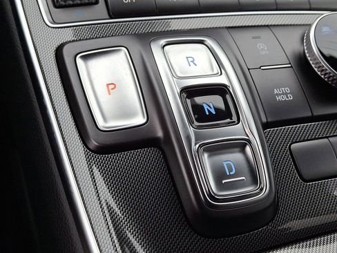 Certified 2023 Hyundai Santa Fe SEL image 18