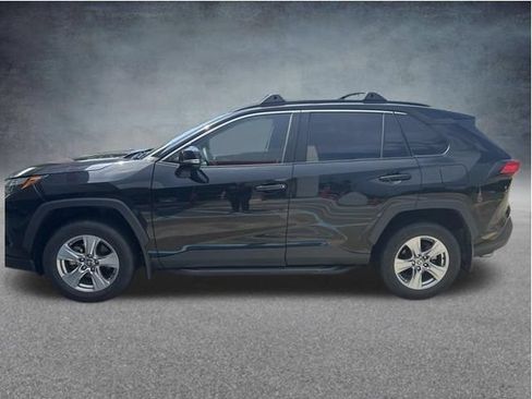 Used 2023 Toyota RAV4 XLE w/ Convenience Package FWD image 2