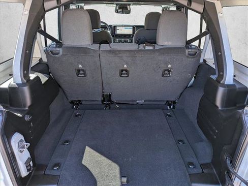 Used 2025 Jeep Wrangler Rubicon image 19